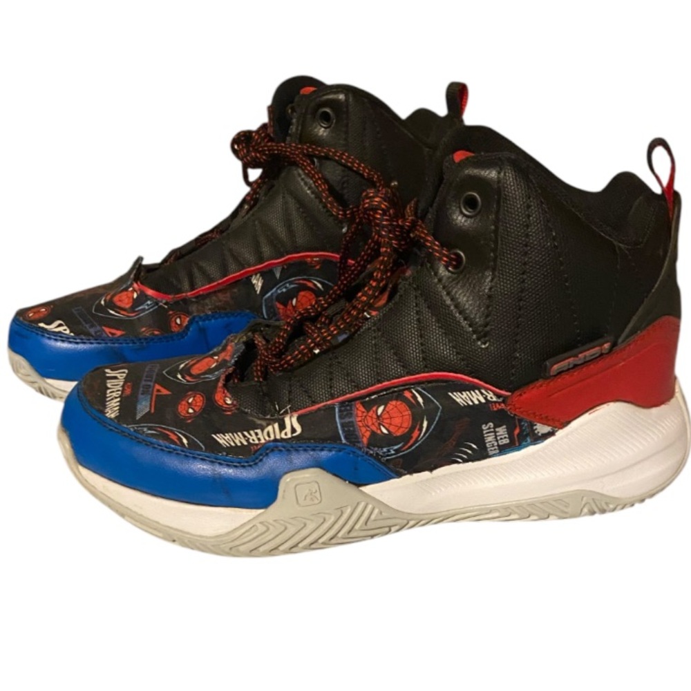 Men’s Size 9 Shaq And 1 Spider-Man shoes. Comfortable Shoes. - Picture 2 of 8